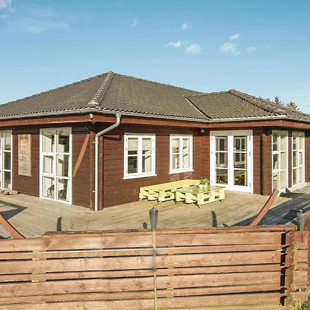 Four-bedroom Holiday In Vakantiehuis