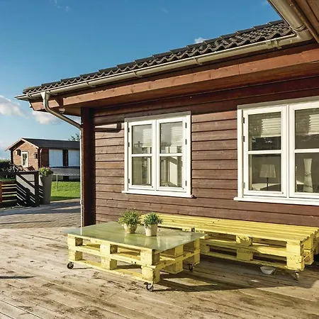Vakantiehuis Four-bedroom Holiday In